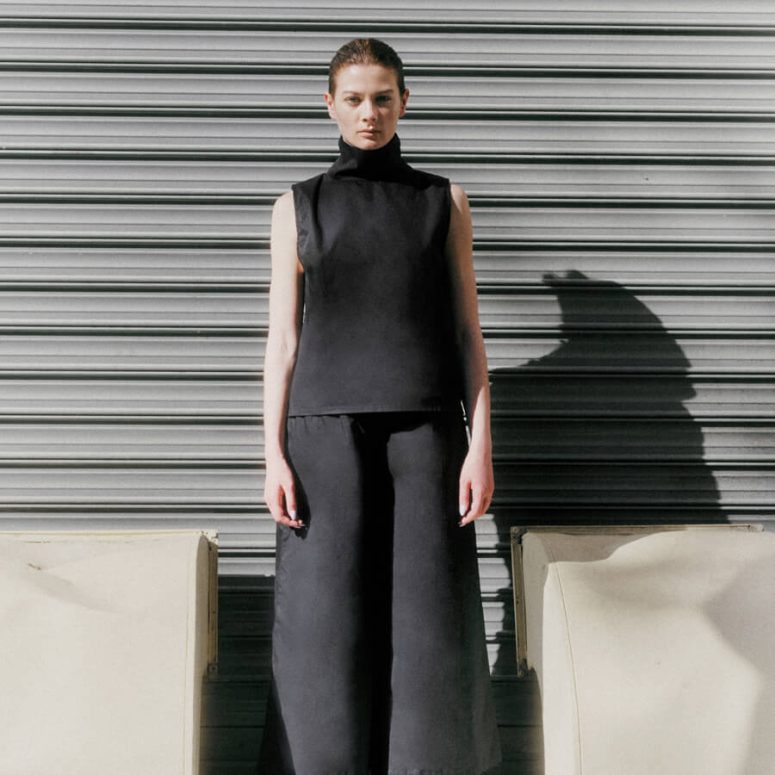 black trousers by visqueux sustainable fashion