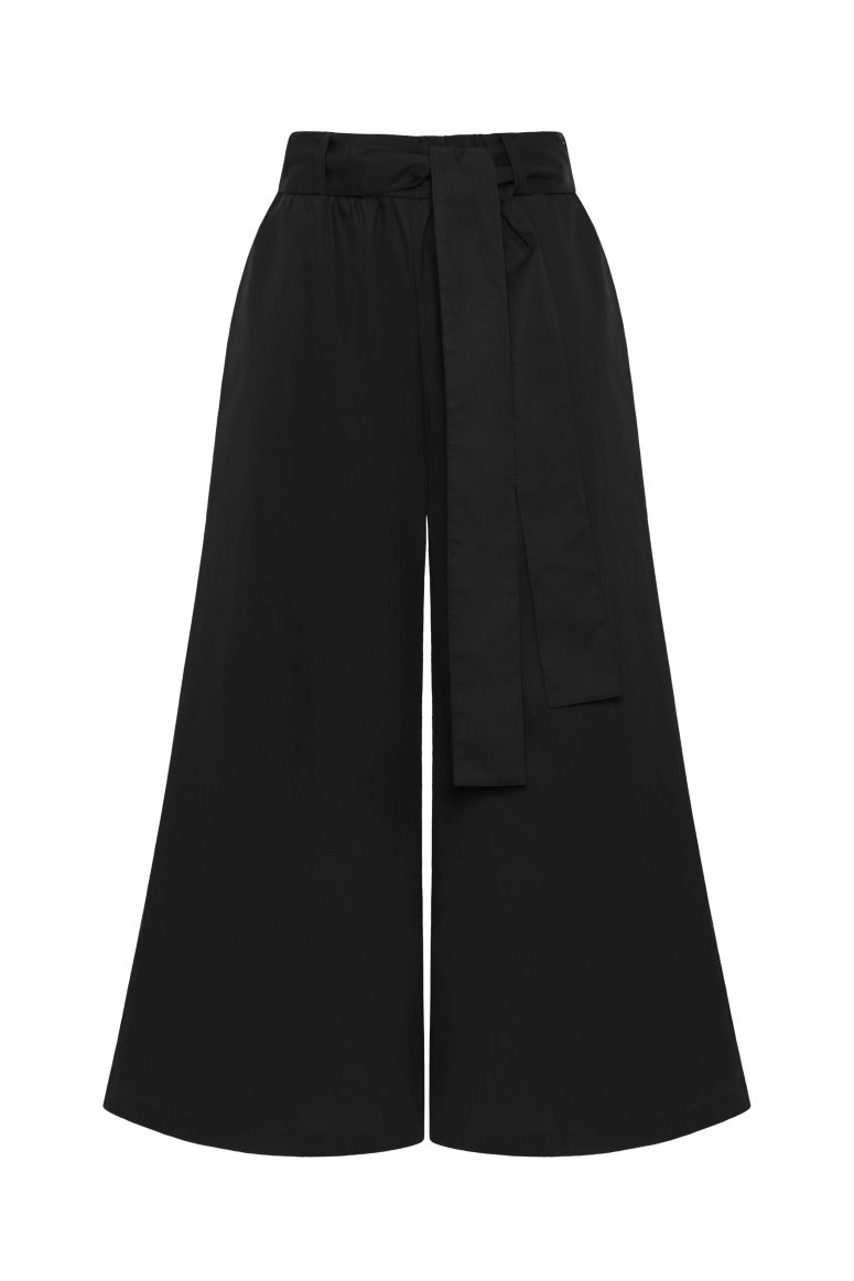 black trousers front side 100% organic slow fashion